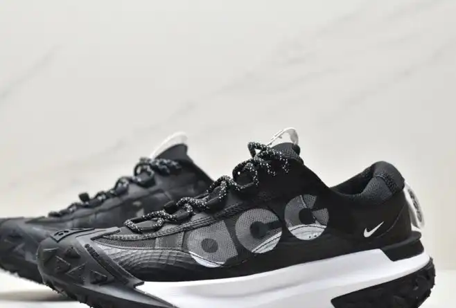 hype Nike Sneakers