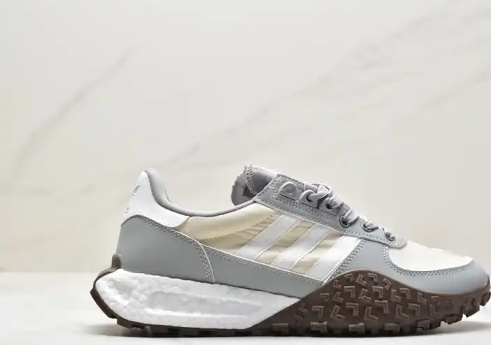 hype Adidas Sneakers