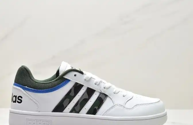 hype Adidas Sneakers