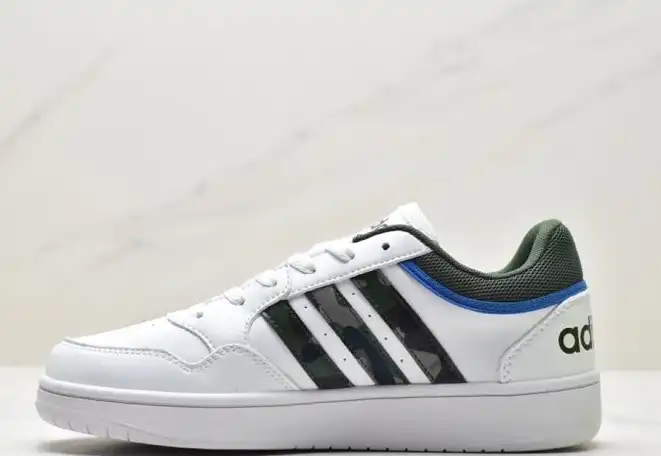 hype Adidas Sneakers