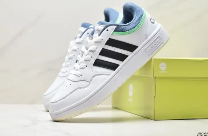 hype Adidas Sneakers