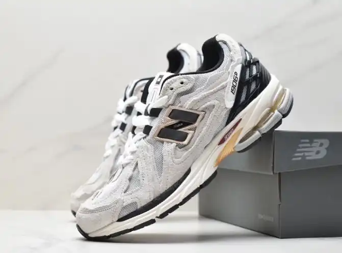 hype New Balance Sneakers