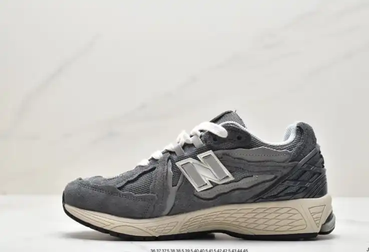 hype New Balance Sneakers