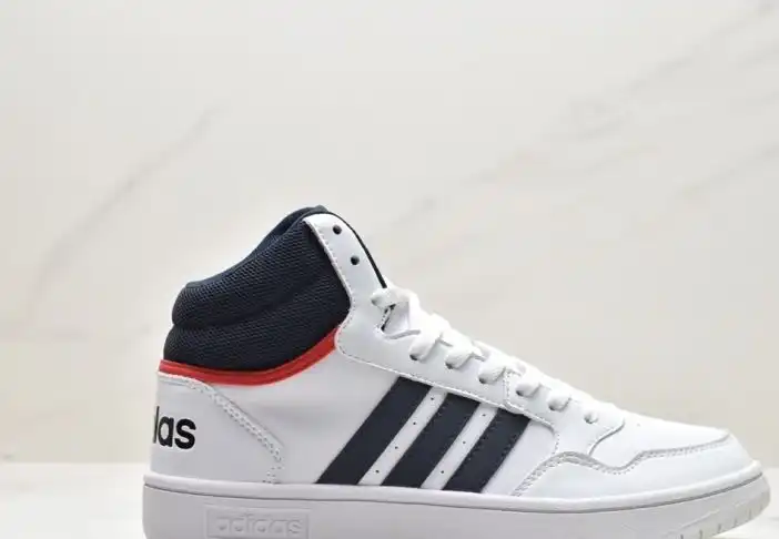 hype Adidas Sneakers