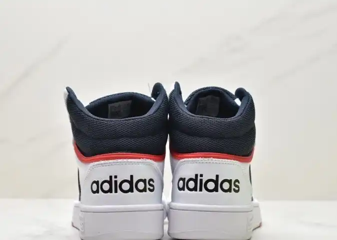 hype Adidas Sneakers