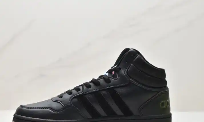 hype Adidas Sneakers