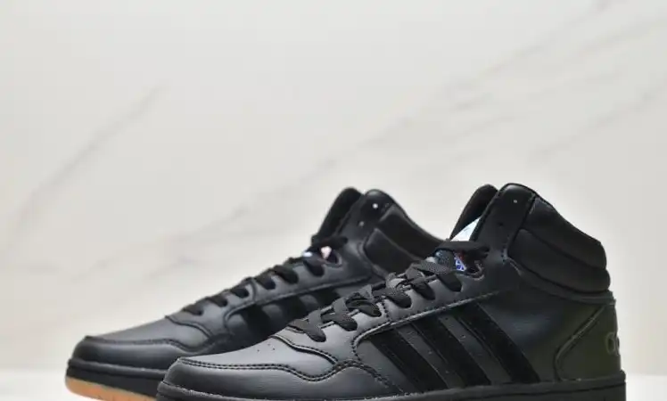 hype Adidas Sneakers