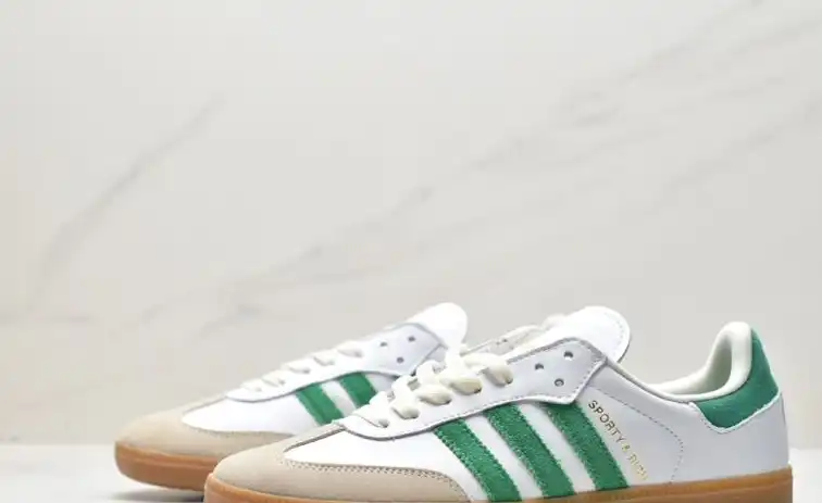 hype Adidas Sneakers