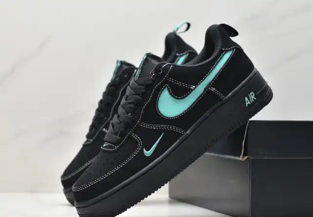 hype Nike Air Force 1