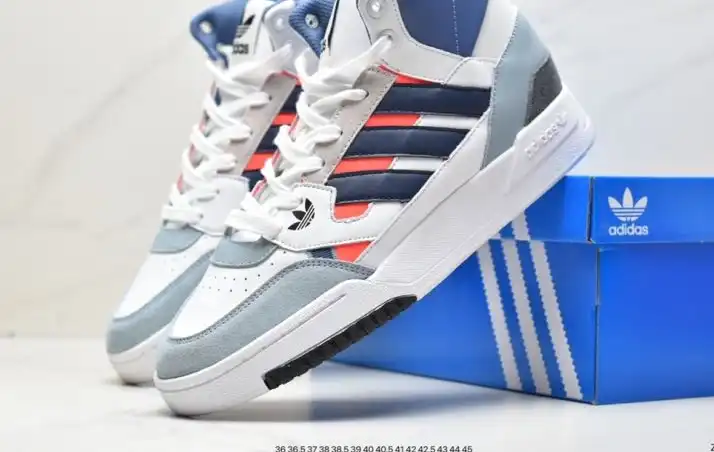 hype Adidas Sneakers