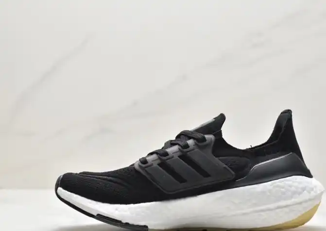 hype Adidas Sneakers