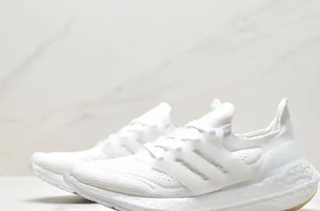 hype Adidas Sneakers