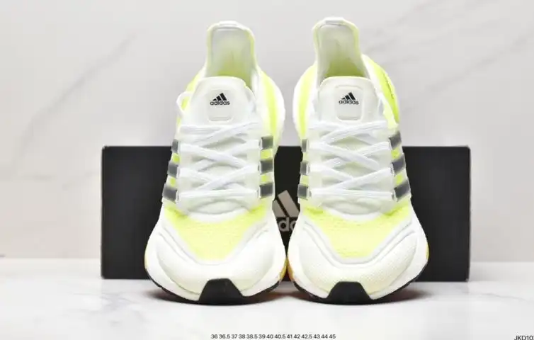 hype Adidas Sneakers