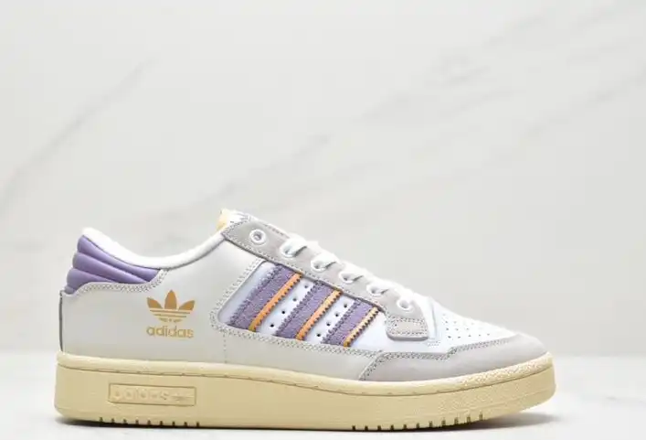 hype Adidas Sneakers