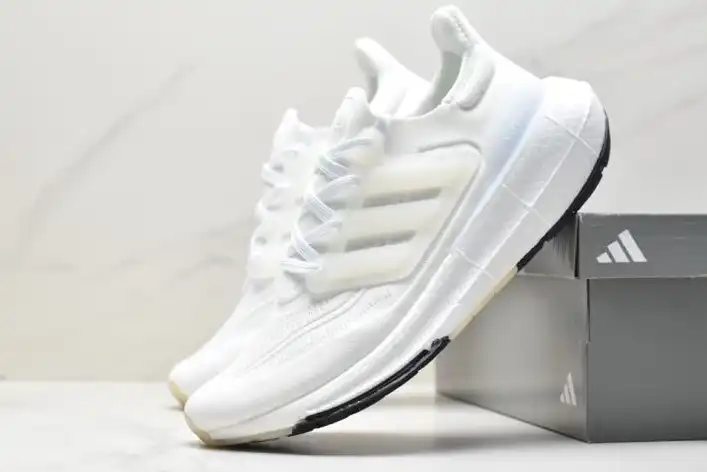 hype Adidas Sneakers