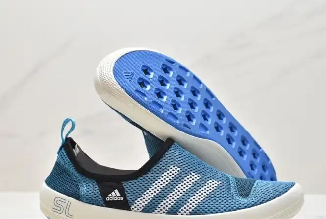 hype Adidas Sneakers