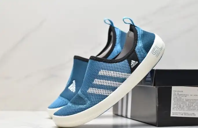 hype Adidas Sneakers