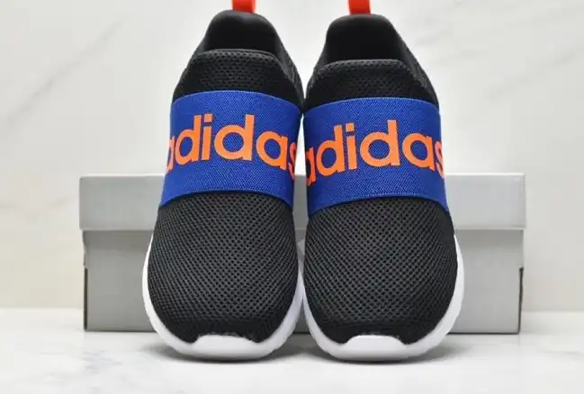 hype Adidas Sneakers