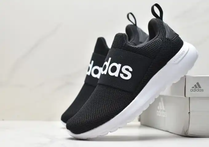 hype Adidas Sneakers