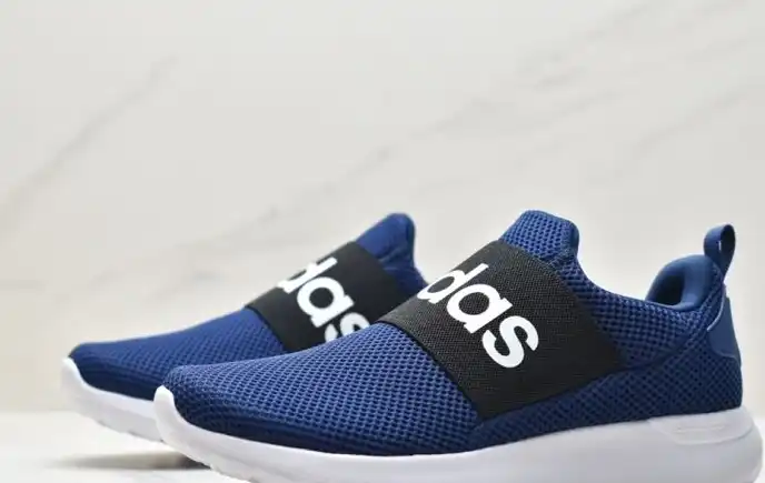 hype Adidas Sneakers