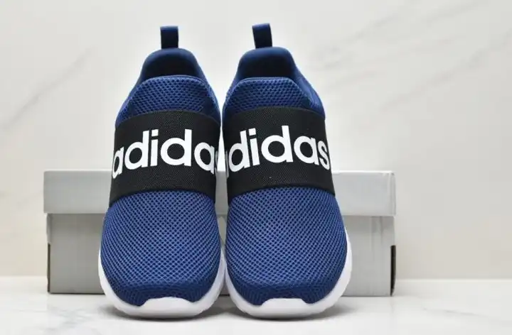 hype Adidas Sneakers