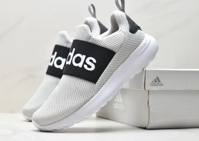 hype Adidas Sneakers