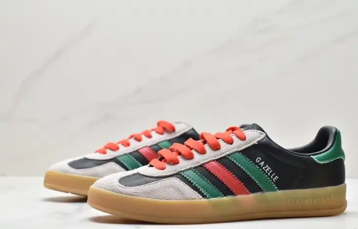 hype Adidas Sneakers