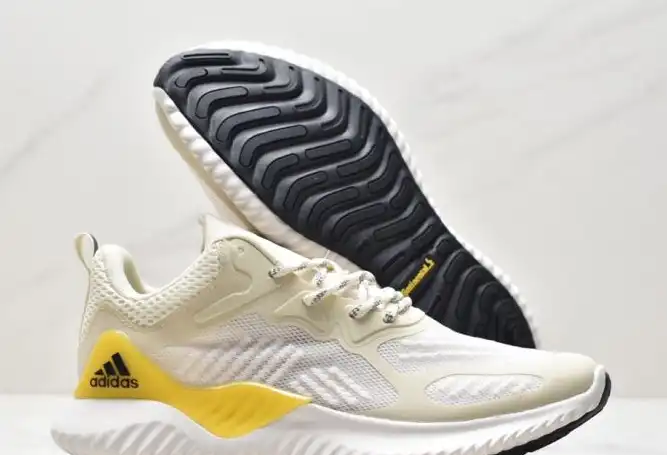 hype Adidas Sneakers