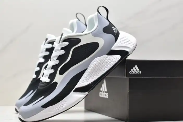 hype Adidas Sneakers