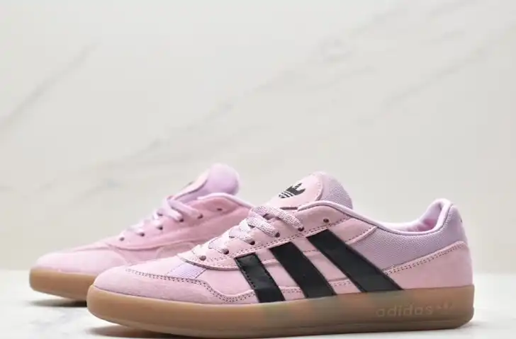 hype Adidas Sneakers