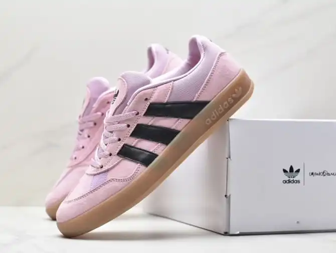 hype Adidas Sneakers