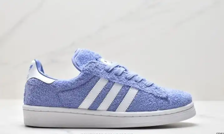 hype Adidas Sneakers