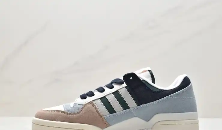 hype Adidas Sneakers