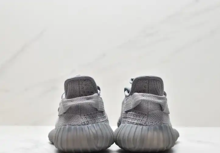 hype Adidas Yeezy Boost