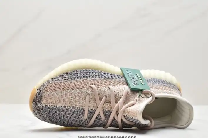 hype Adidas Yeezy Boost