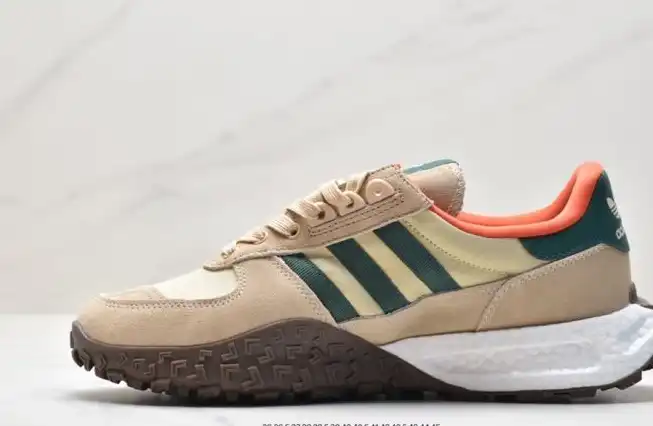 hype Adidas Sneakers