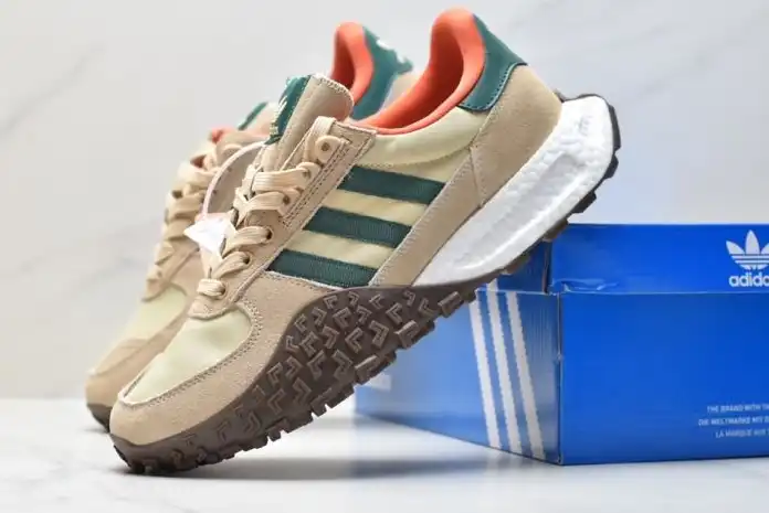 hype Adidas Sneakers