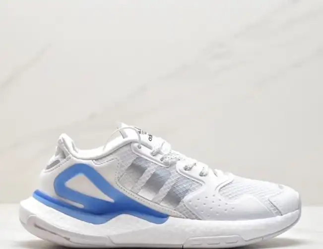 hype Adidas Sneakers