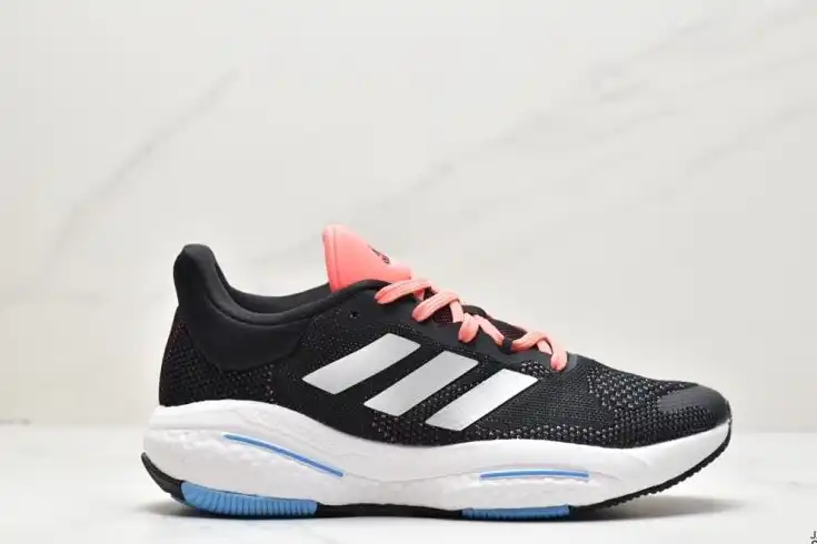 hype Adidas Sneakers