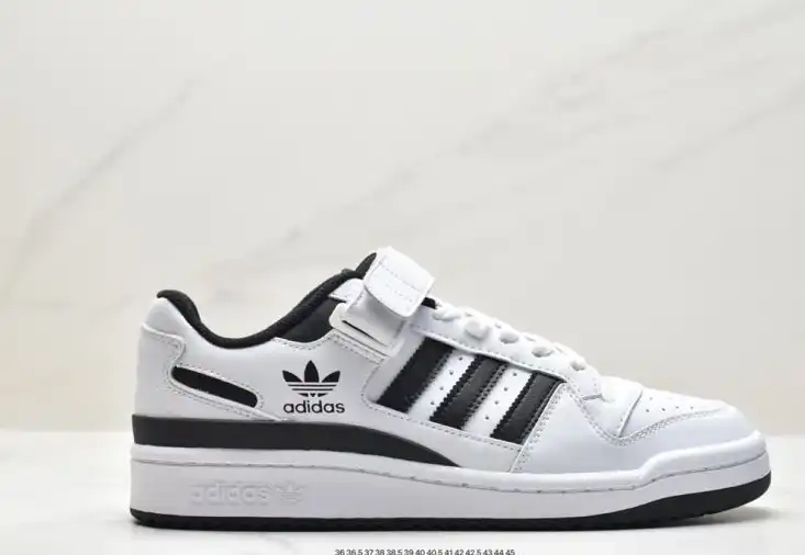 hype Adidas Sneakers