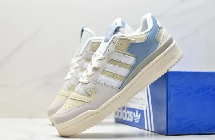 hype Adidas Sneakers