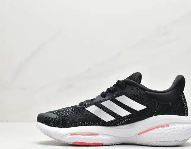 hype Adidas Sneakers