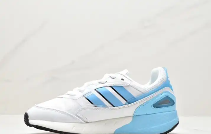 hype Adidas Sneakers