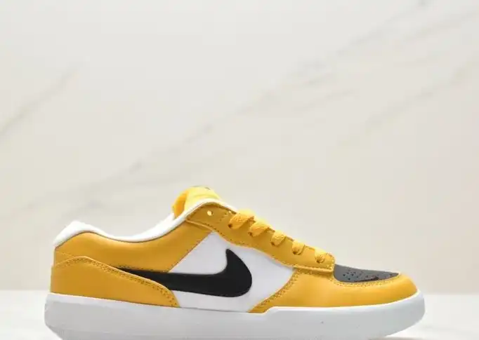 hype Nike Sneakers