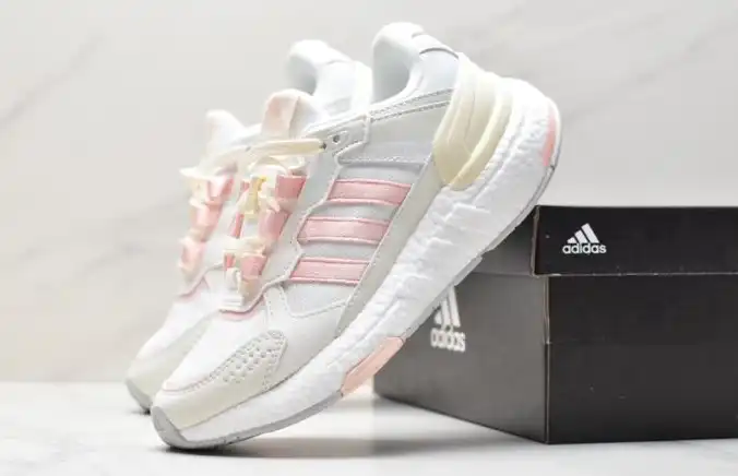 hype Adidas Sneakers