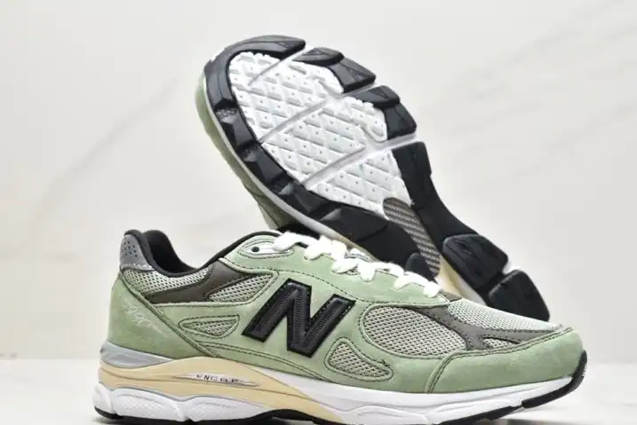 hype New Balance Sneakers