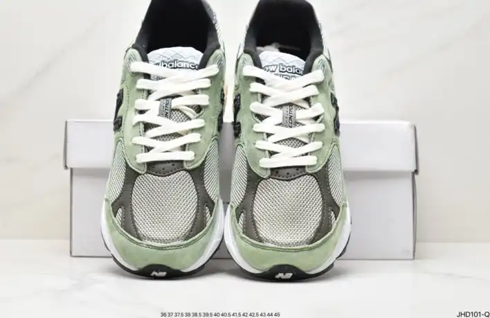 hype New Balance Sneakers