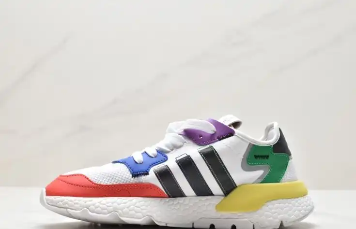 hype Adidas Sneakers