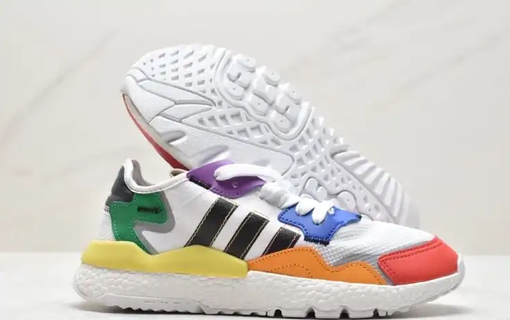 hype Adidas Sneakers