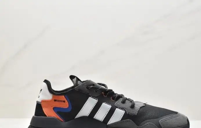 hype Adidas Sneakers